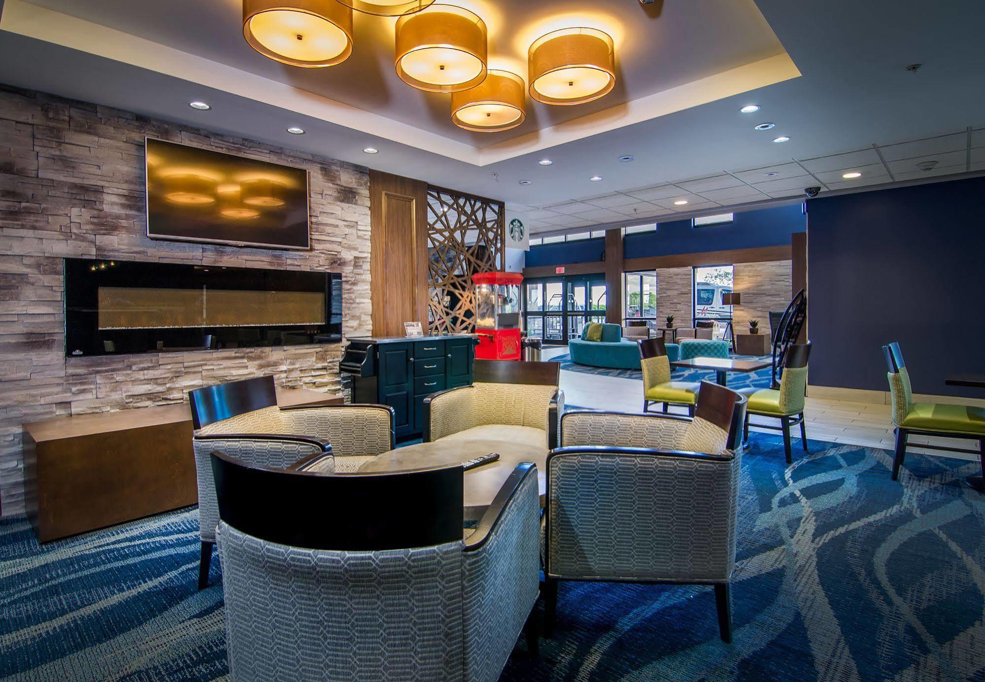 Holiday Inn & Suites Syracuse Airport - Liverpool By Ihg Exterior foto